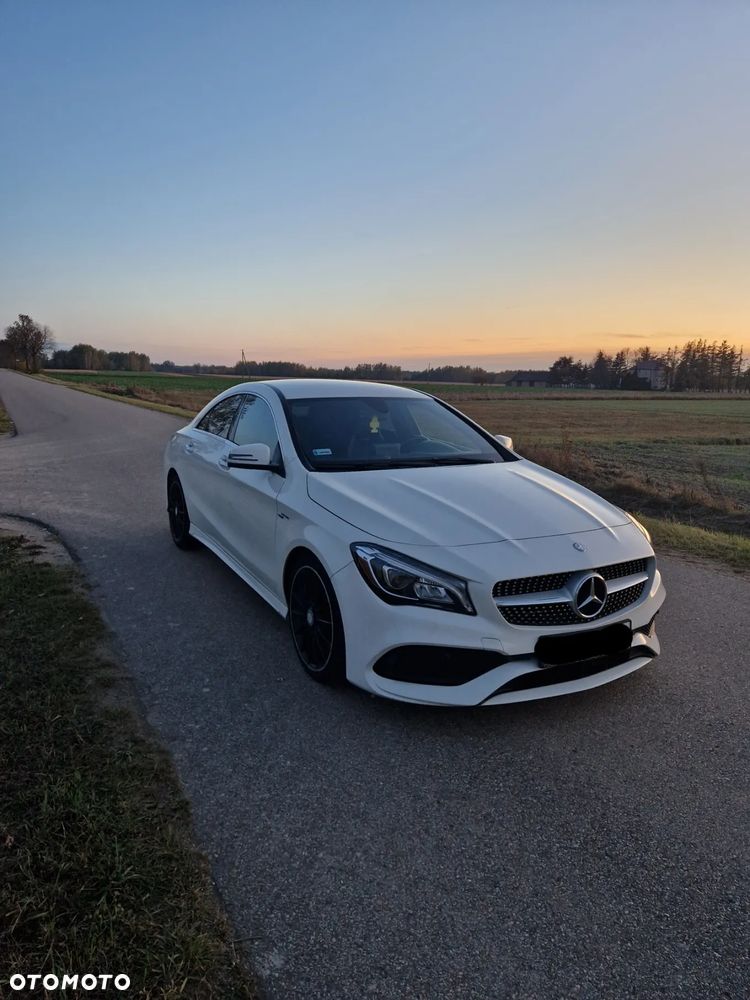 Mercedes-Benz CLA 250 4-Matic AMG Line - 8