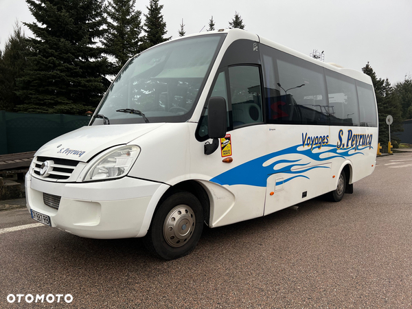 Irisbus Iveco / Wing / 29 miejsc / klima / Cena 132000zł netto