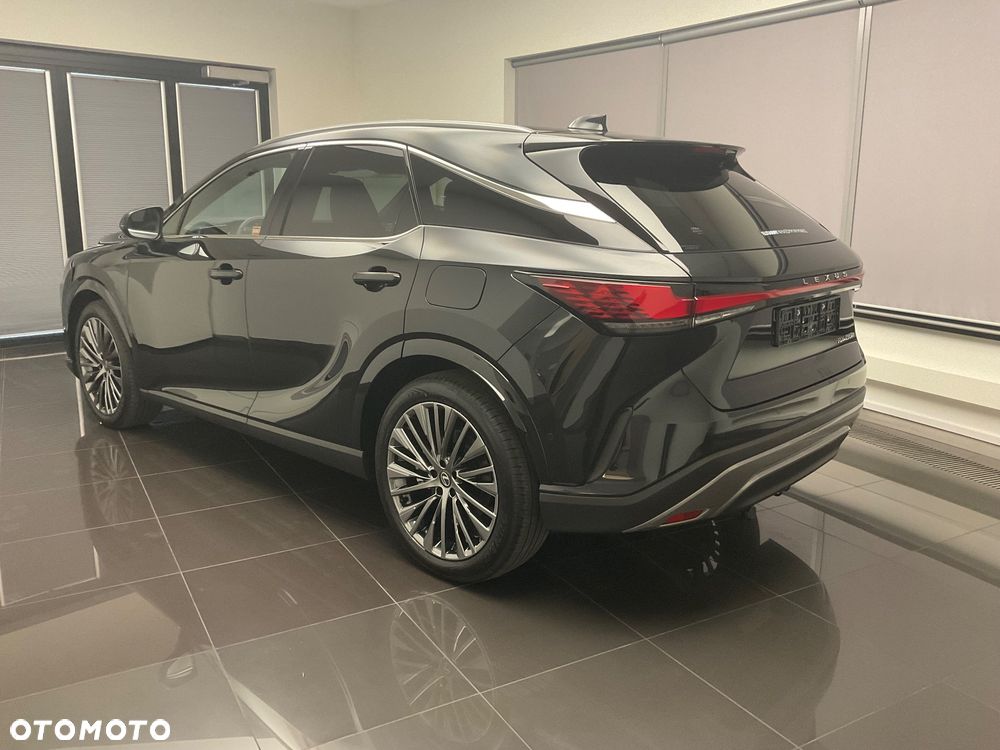 Lexus RX 450h+ Omotenashi - 4