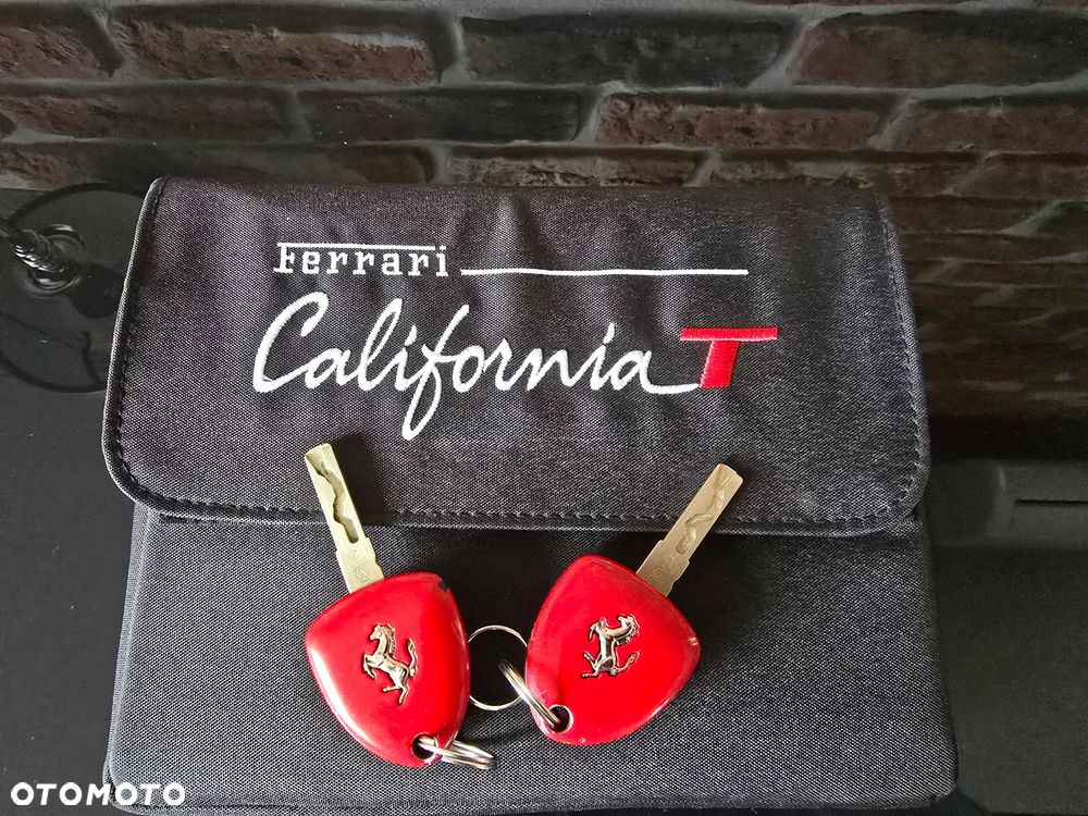 Ferrari California T - 38