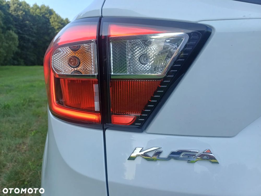 Ford Kuga 1.5 EcoBoost 2x4 Titanium - 10
