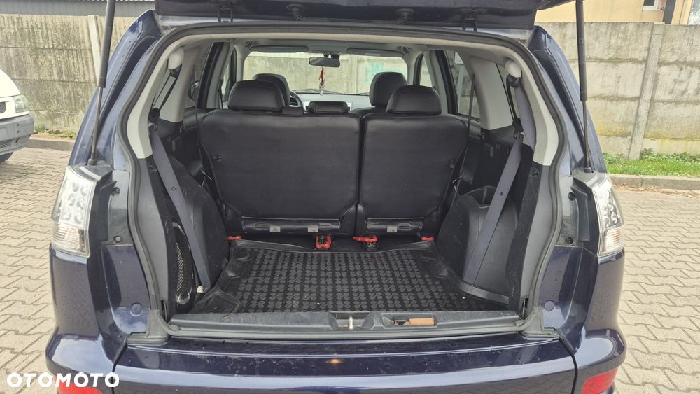 Mitsubishi Outlander 2.4 Instyle NAVI EU5 CVT - 5