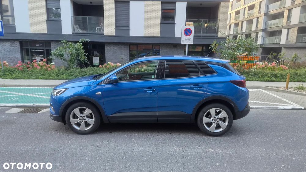 Opel Grandland X 1.2 T GPF Design&Tech S&S - 4