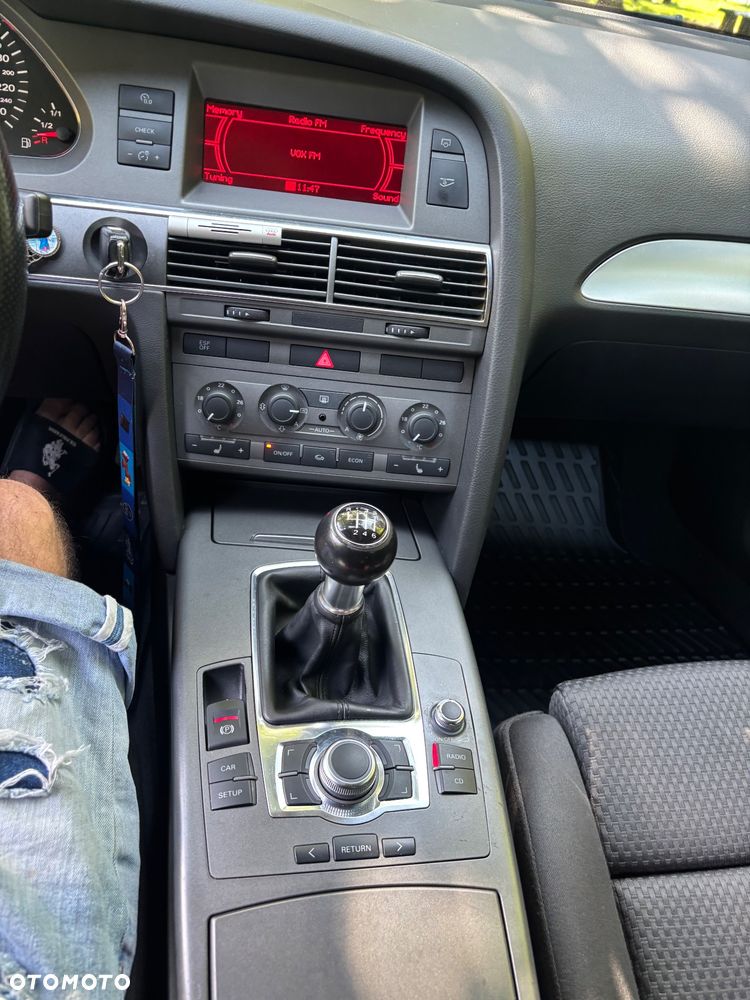 Audi A6 Avant - 17