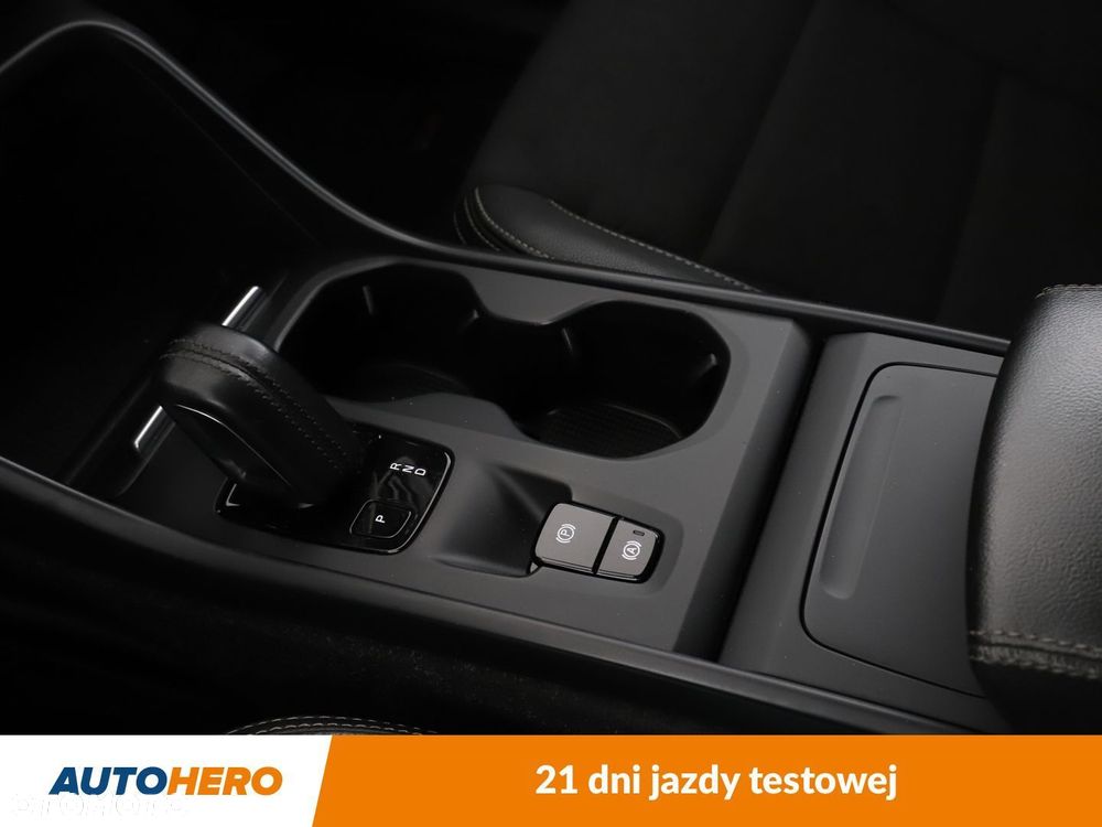 Volvo XC 40 D3 AWD - 27