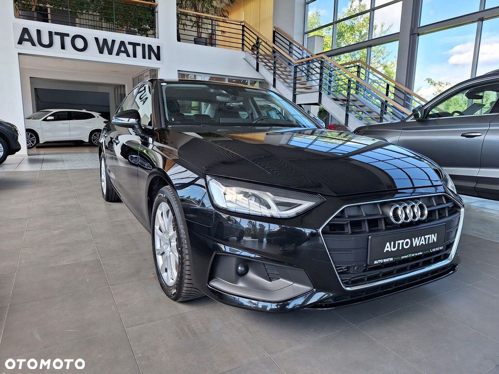 Audi A4 Limousine - 4