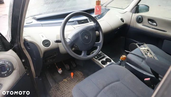 Renault Espace 1.9 dCi Authentique - 4