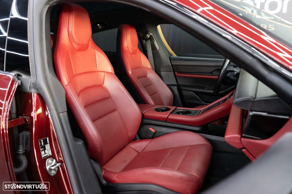 Porsche Taycan 4S - 46