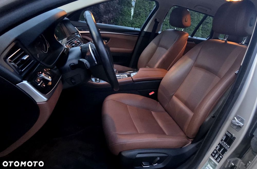 BMW Seria 5 530d xDrive Sport-Aut Luxury Line - 17