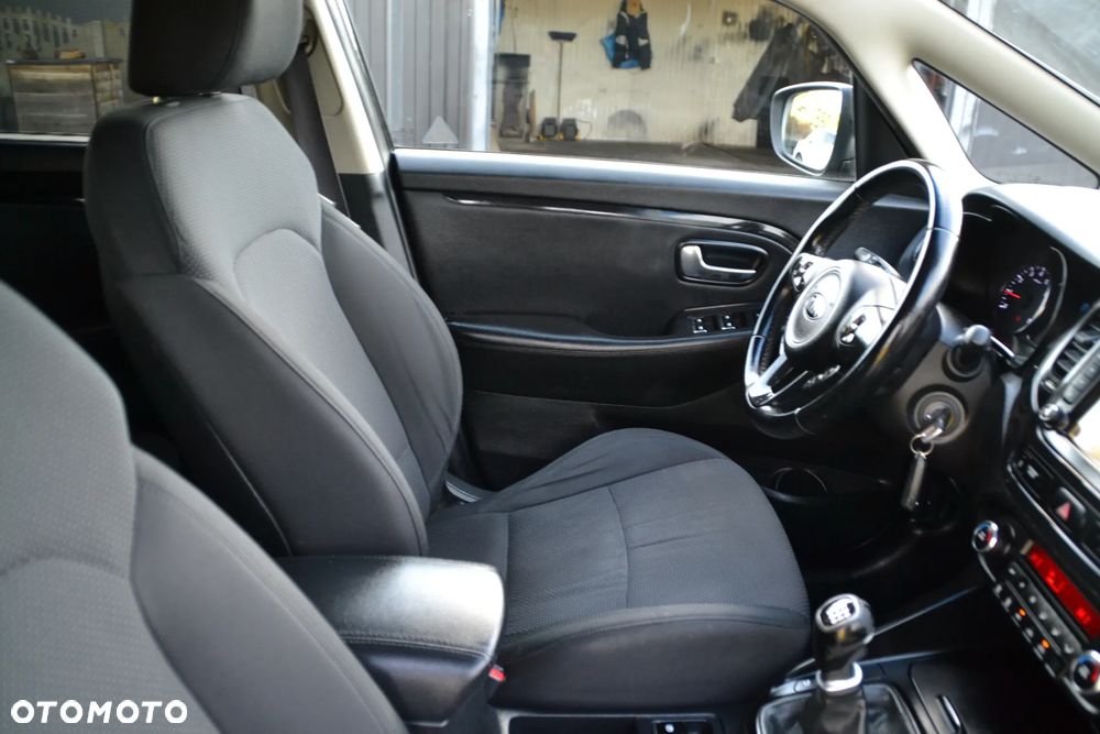 Kia Carens 1.6 GDI Business Line 7os EU6 - 37