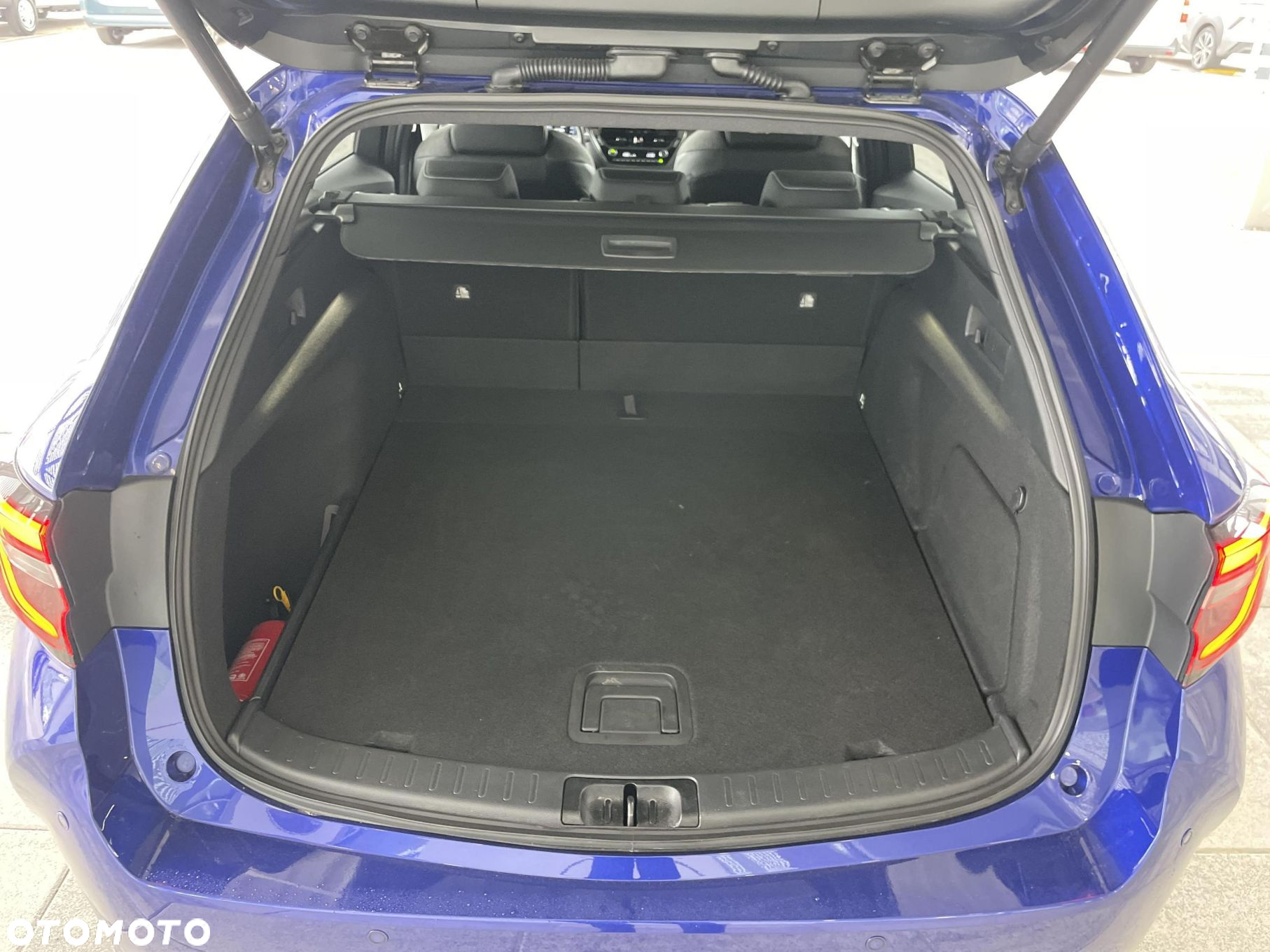 Toyota Corolla - 13