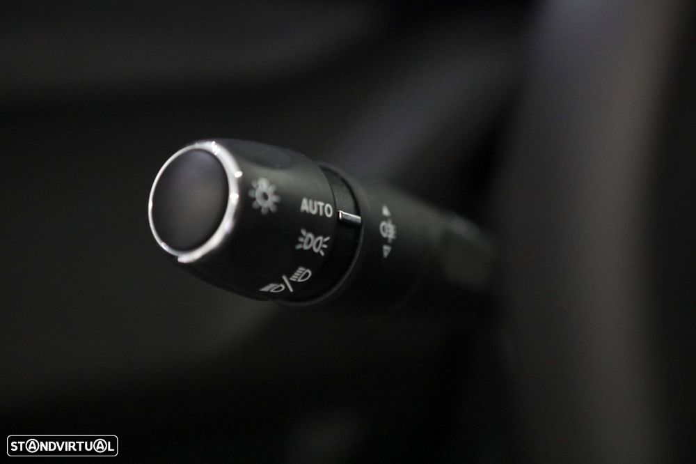 Peugeot 308 1.5 BlueHDi Allure Pack EAT8 - 19