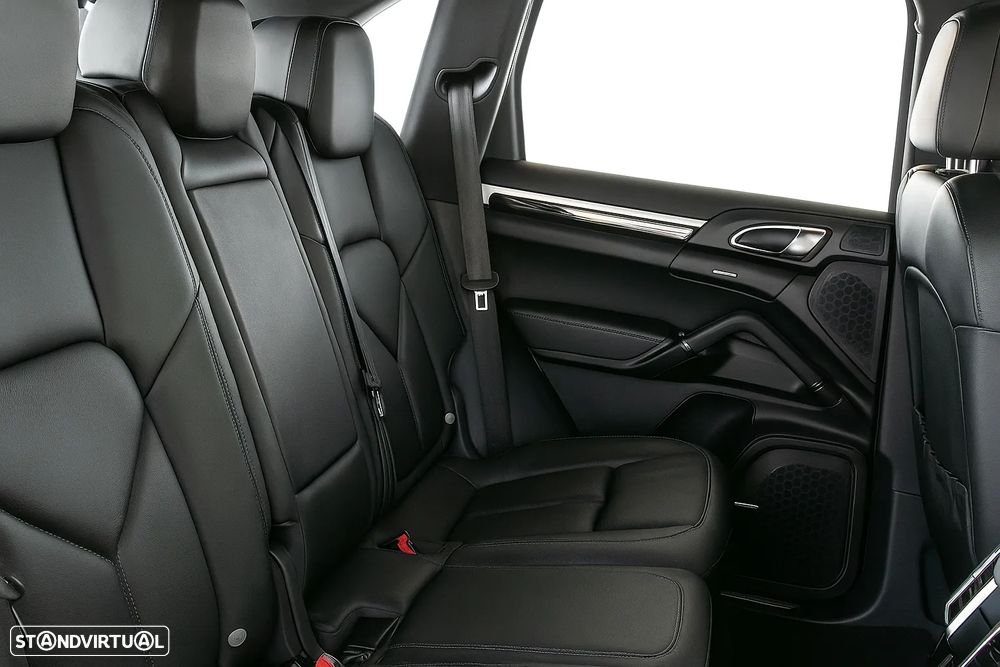 Porsche Cayenne S E-Hybrid - 15