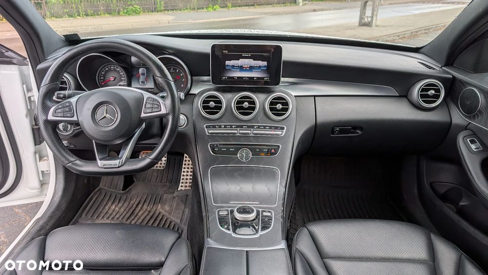 Mercedes-Benz Klasa C 300 7G-TRONIC AMG Line - 11