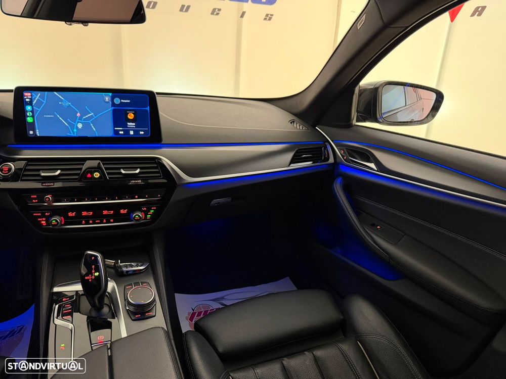 BMW 520 d Pack Desportivo M Auto - 54