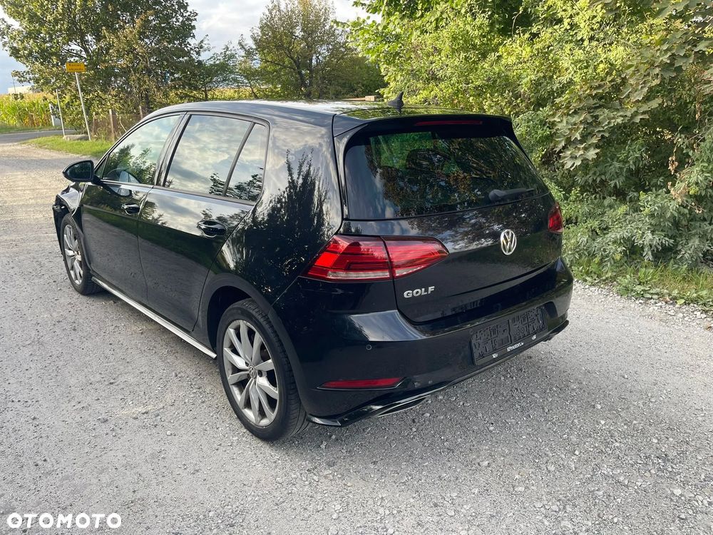 Volkswagen Golf - 8