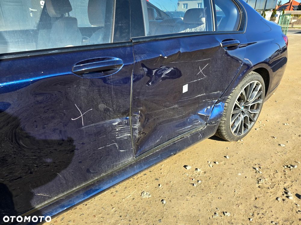 BMW Seria 7 750i xDrive - 10