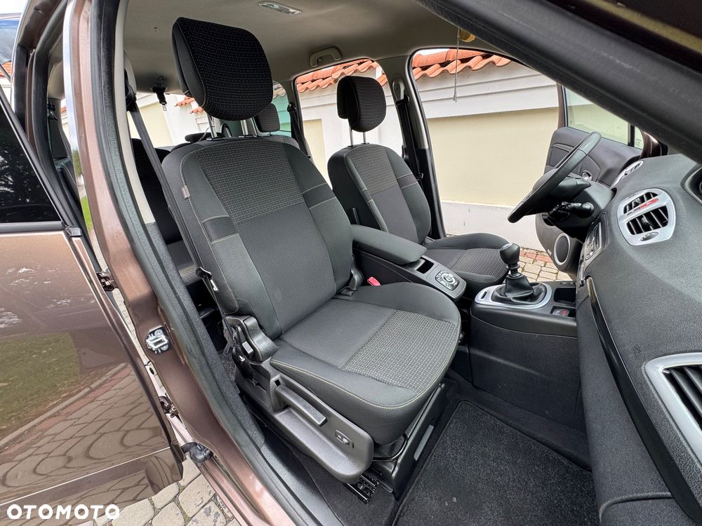 Renault Grand Scenic - 22