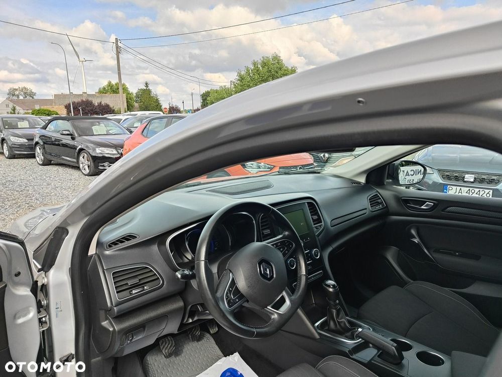 Renault Megane ENERGY TCe 130 LIMITED - 9