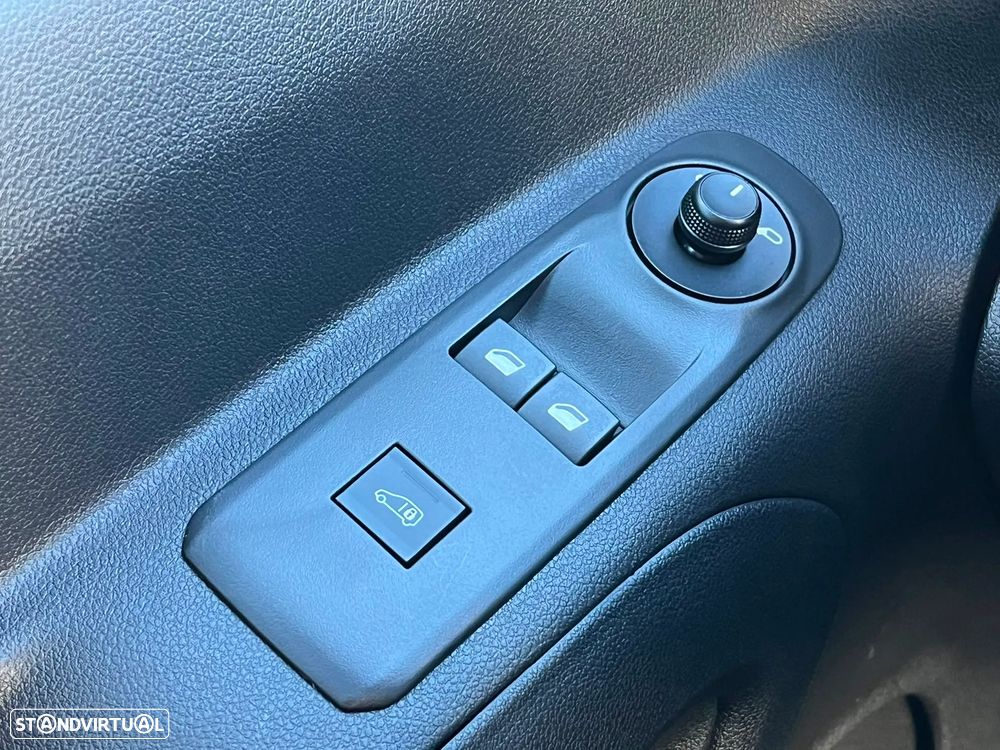Opel Combo Cargo L1 1.5 CDTi 130cv AT8 (caixa automática) - 9