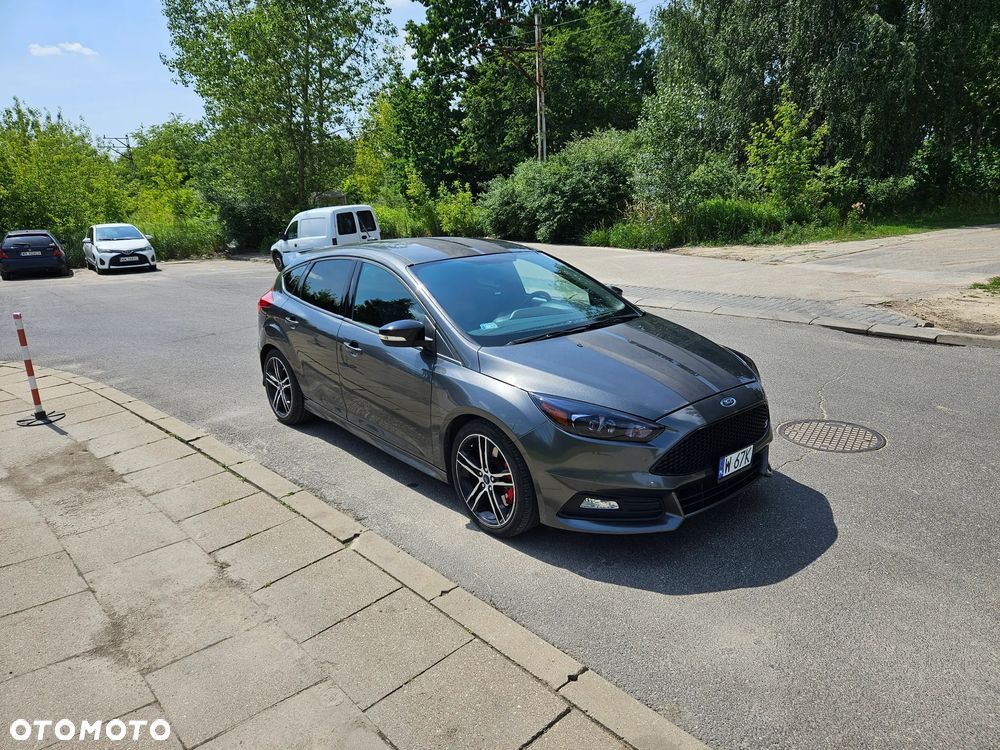 Ford Focus 2.0 EcoBoost ST-2 - 1