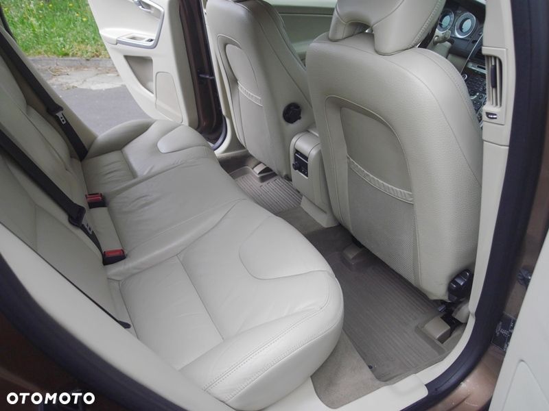 Volvo XC 60 - 11