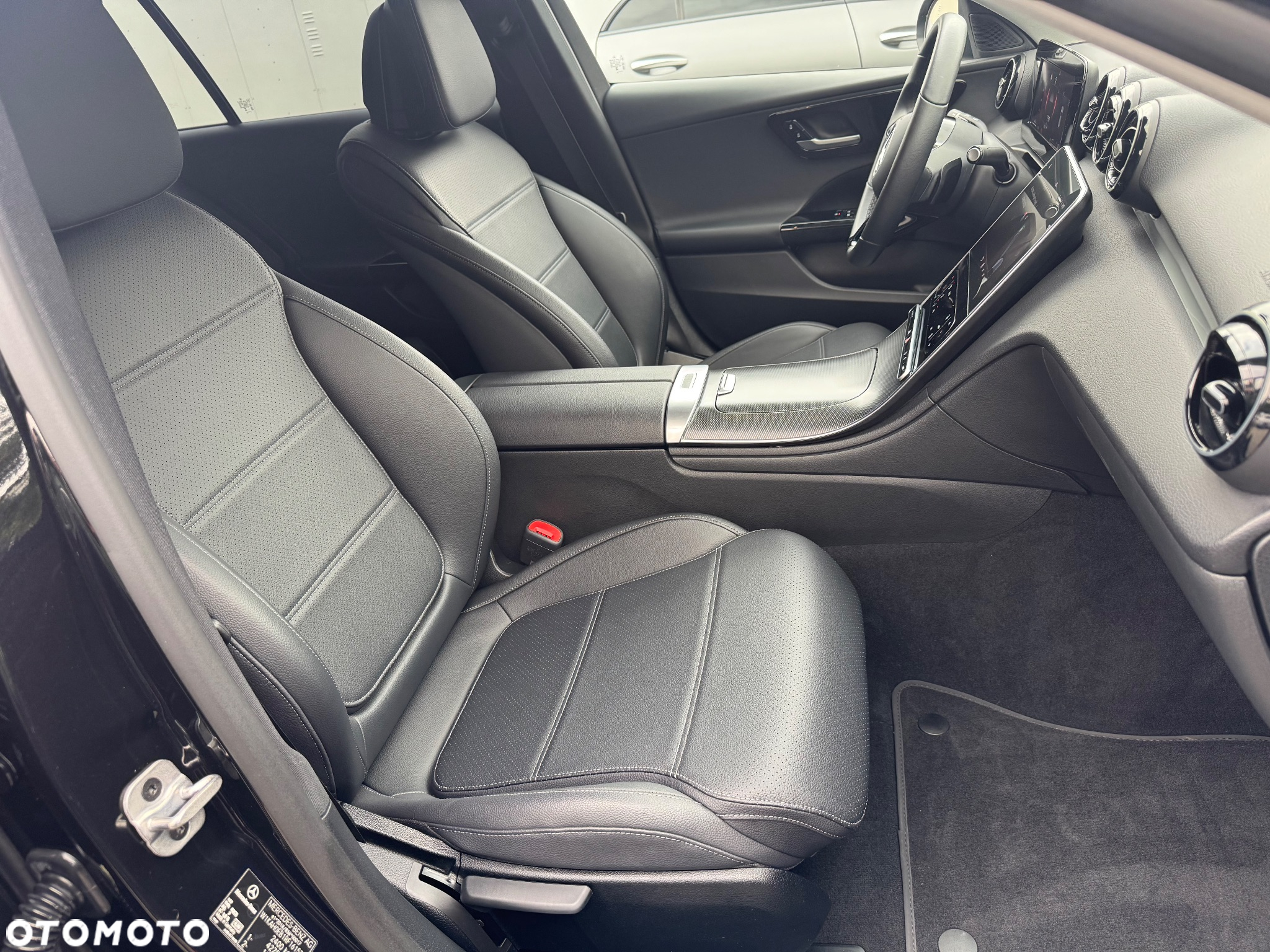 Mercedes-Benz Klasa C 220 d T 9G-TRONIC Avantgarde - 32