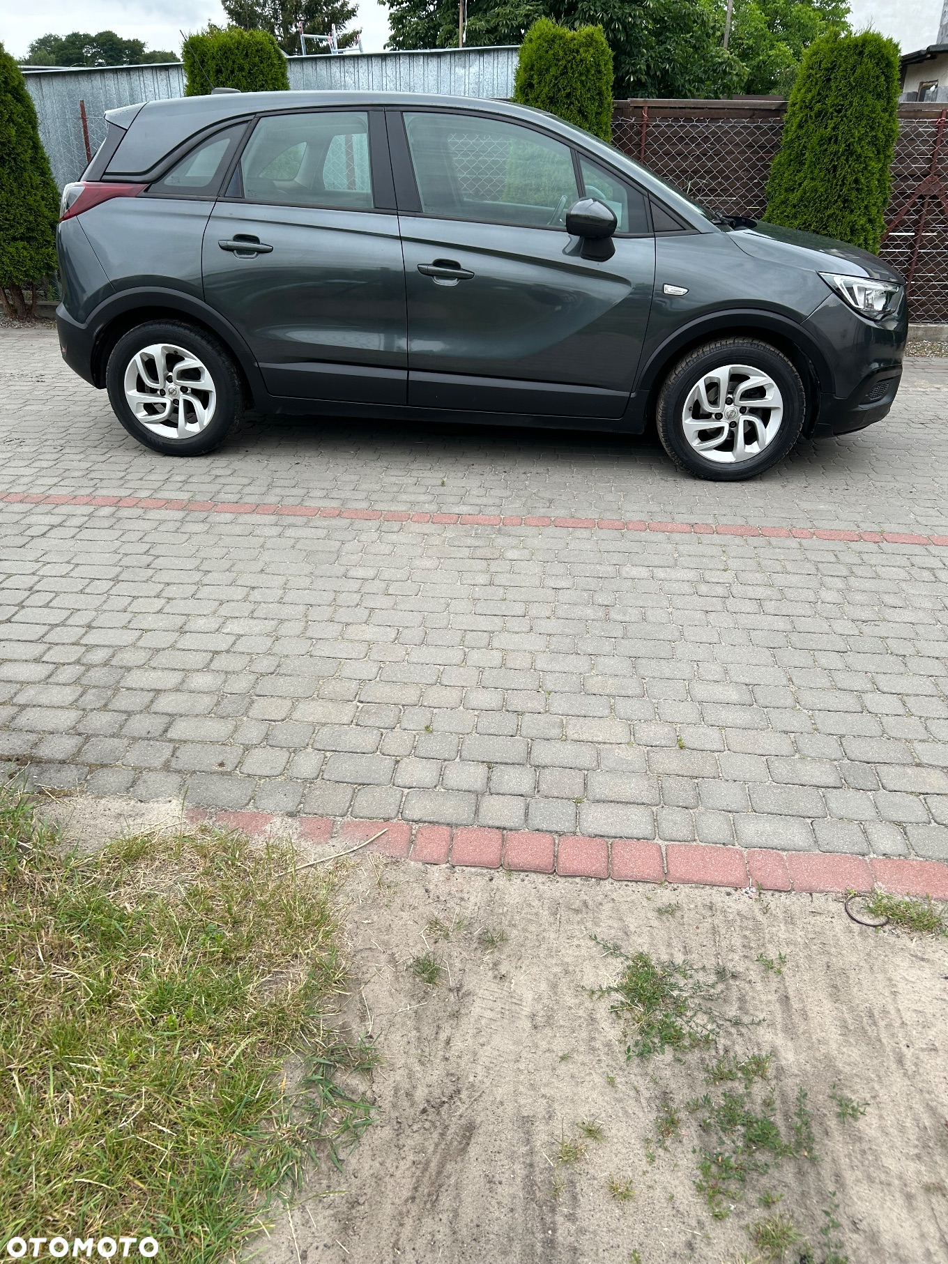 Opel Crossland X 1.2 Action - 10
