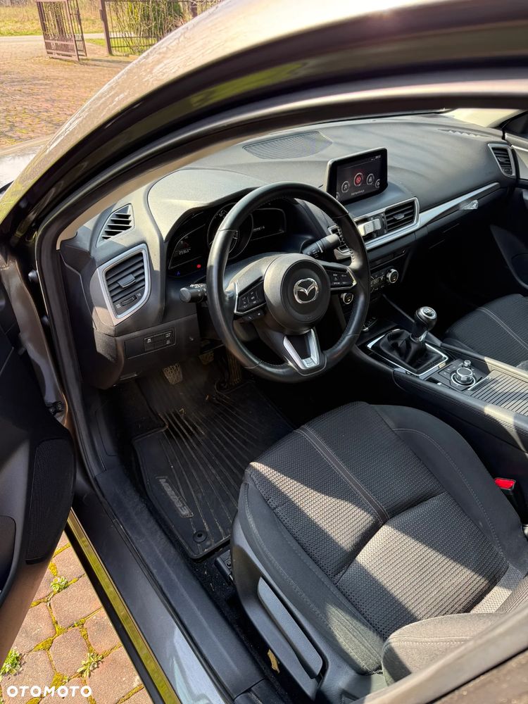 Mazda 3 - 8