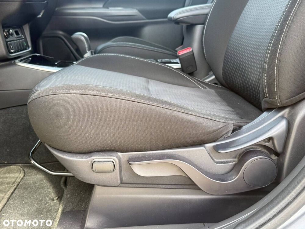 Mitsubishi Outlander 2.0 Intense + SDA 4WD CVT - 11