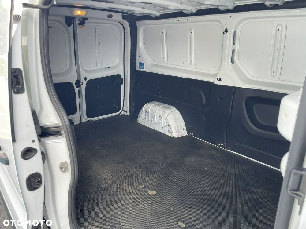Renault Trafic - 17