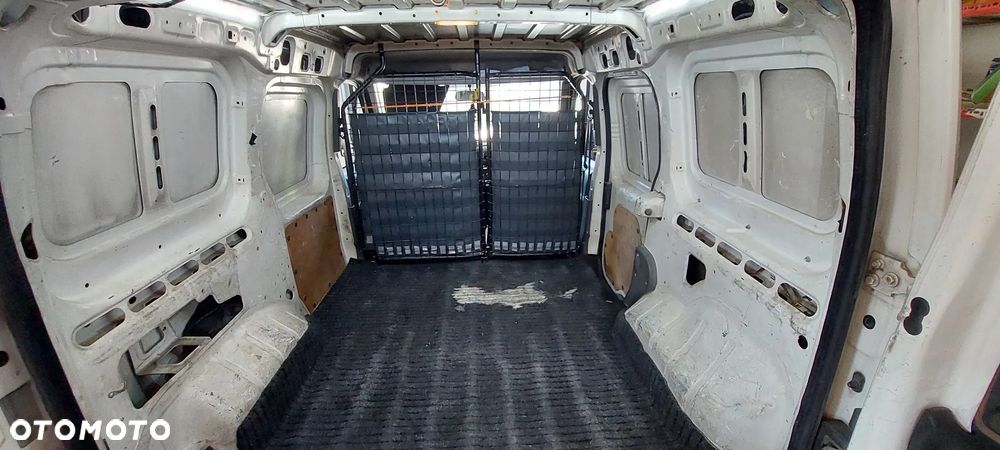 Ford TRANSIT CONNECT MK1 - 9