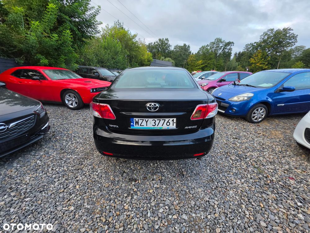 Toyota Avensis - 7