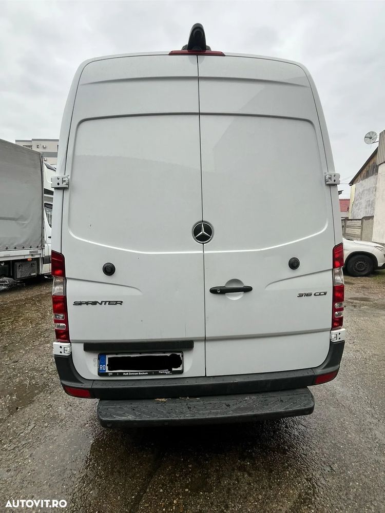 Mercedes-Benz Sprinter - 7