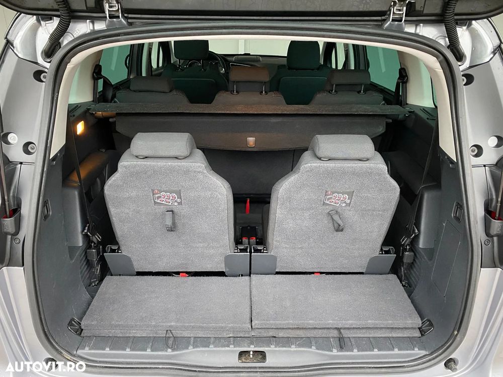 Peugeot 5008 - 6