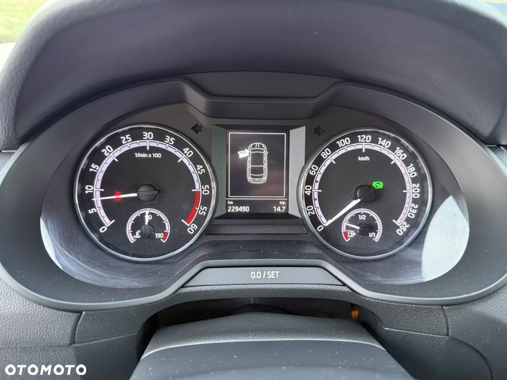 Skoda Octavia 1.6 TDI Ambition DSG - 12