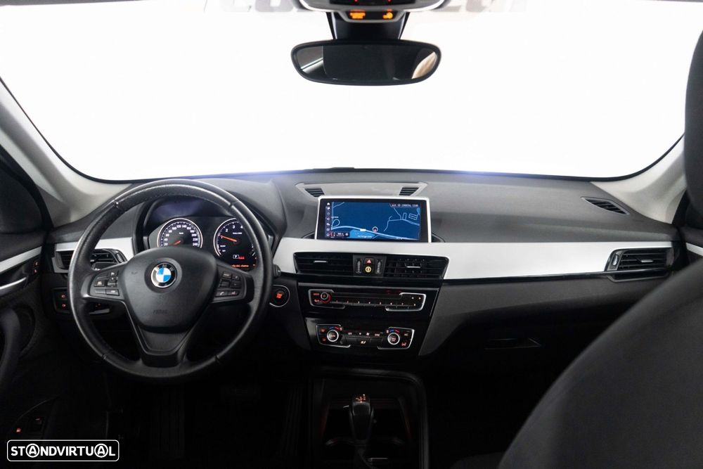 BMW X1 25 e xDrive Corporate Edition - 22