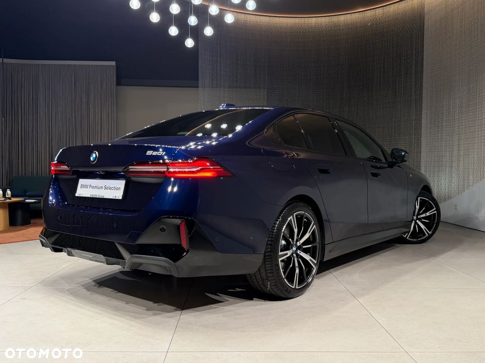 BMW Seria 5 520i M Sport Edition - 5