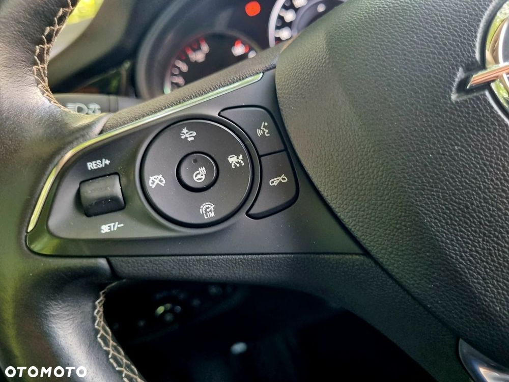 Opel Insignia 1.5 T Innovation S&S - 16