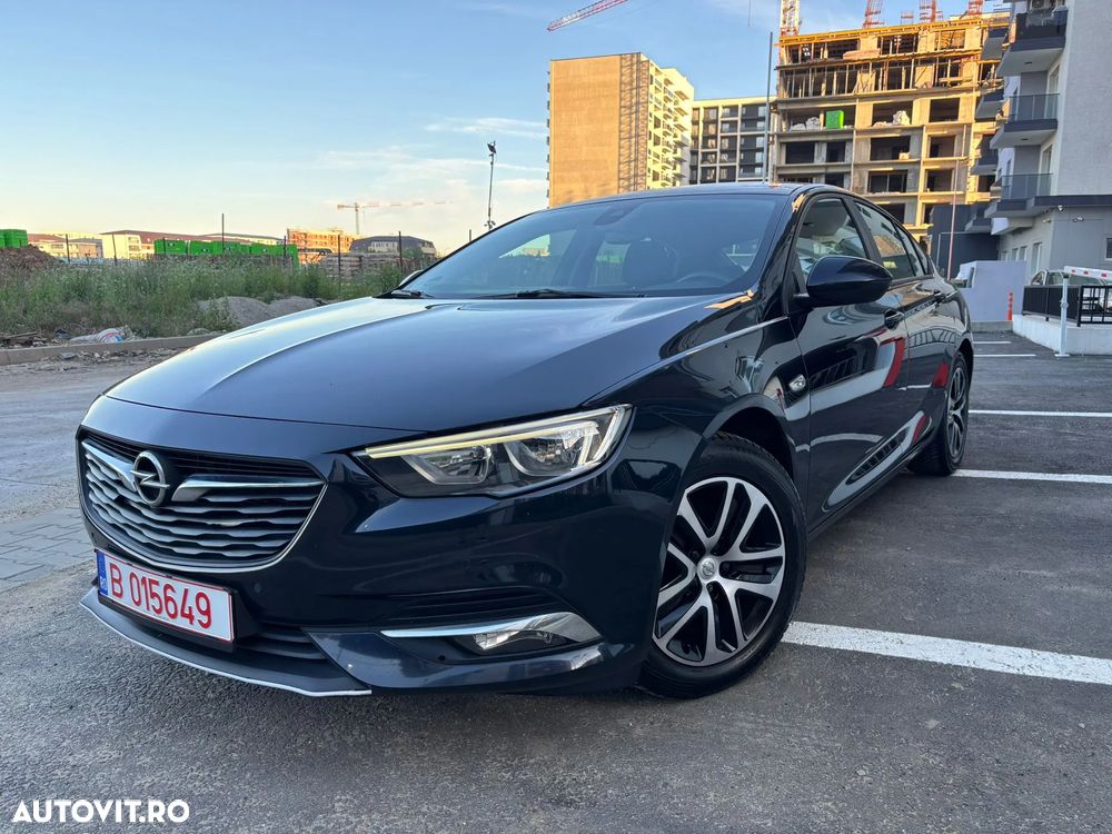 Opel Insignia - 1