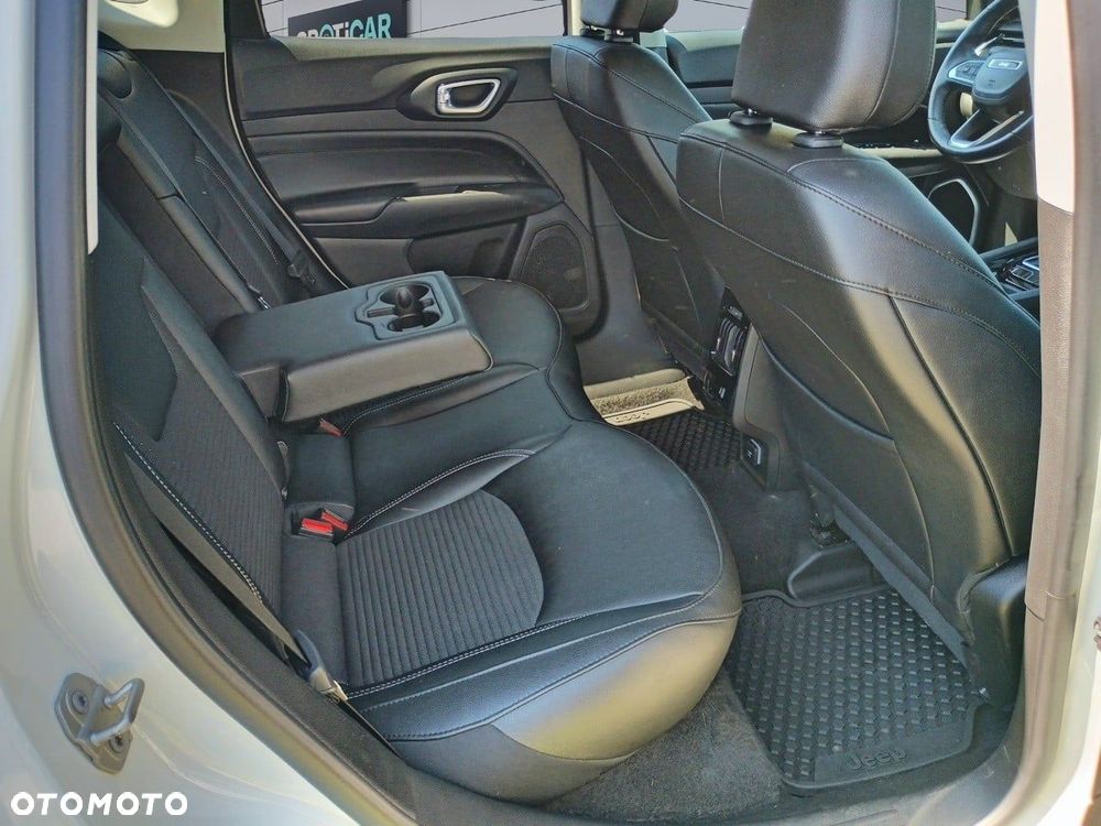 Jeep Compass - 18