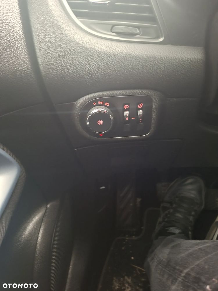 Opel Zafira - 12