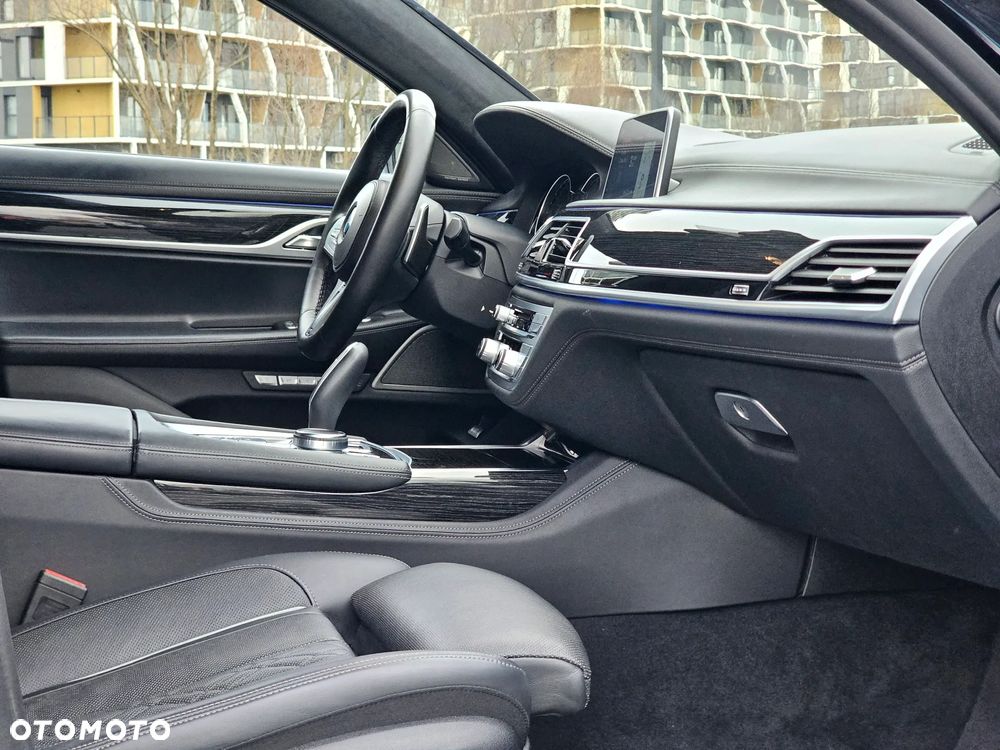 BMW Seria 7 740d xDrive - 11