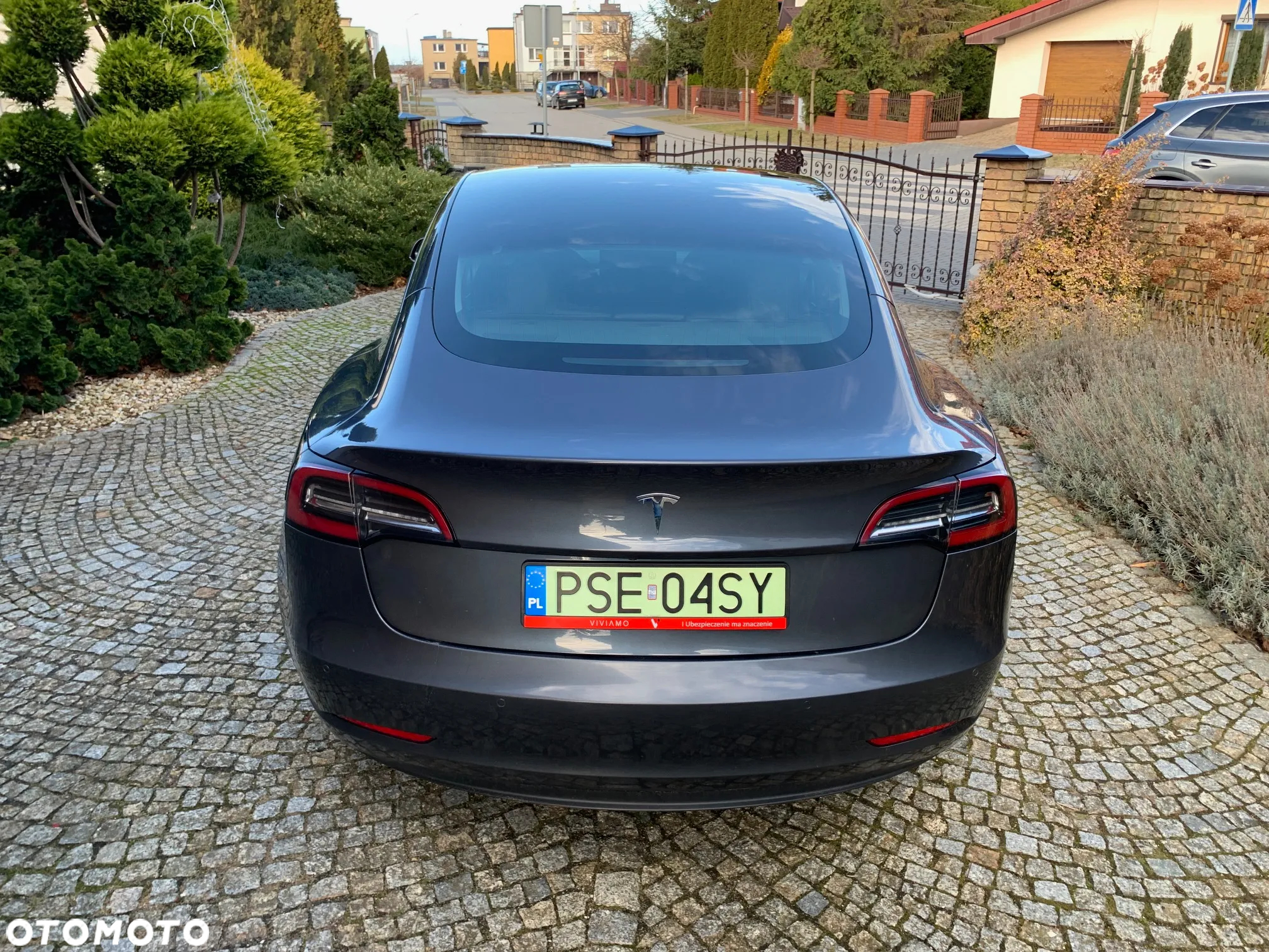 Tesla Model 3 - 9