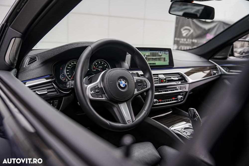 BMW M5 M550i xDrive AT - 15