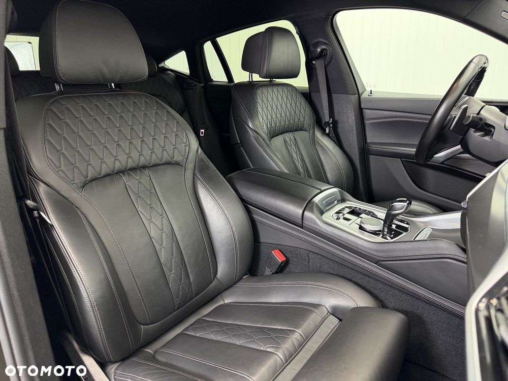 BMW X6 xDrive30d - 29