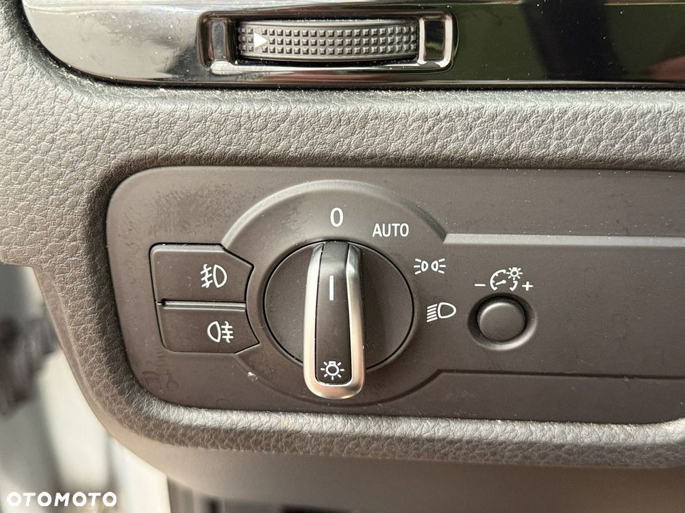 Volkswagen Touareg - 28