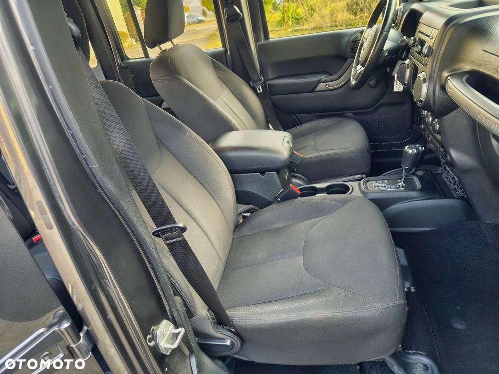 Jeep Wrangler Unlimited 3.6 Automatik X - 25