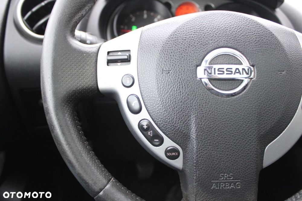 Nissan Qashqai 2.0 dCi 4 x 4 DPF tekna - 38
