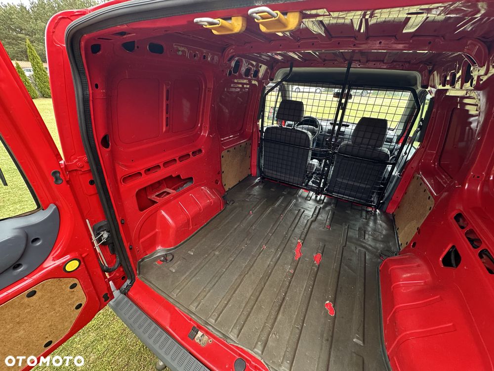 Ford Transit Connect - 23